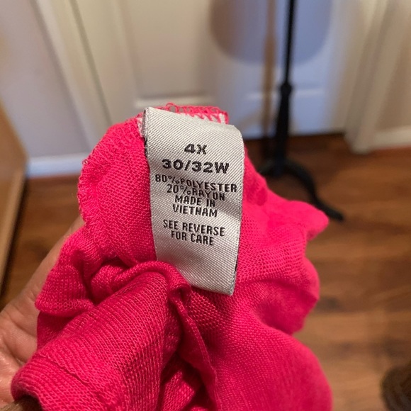 Plus size red cover up. - Picture 5 of 5